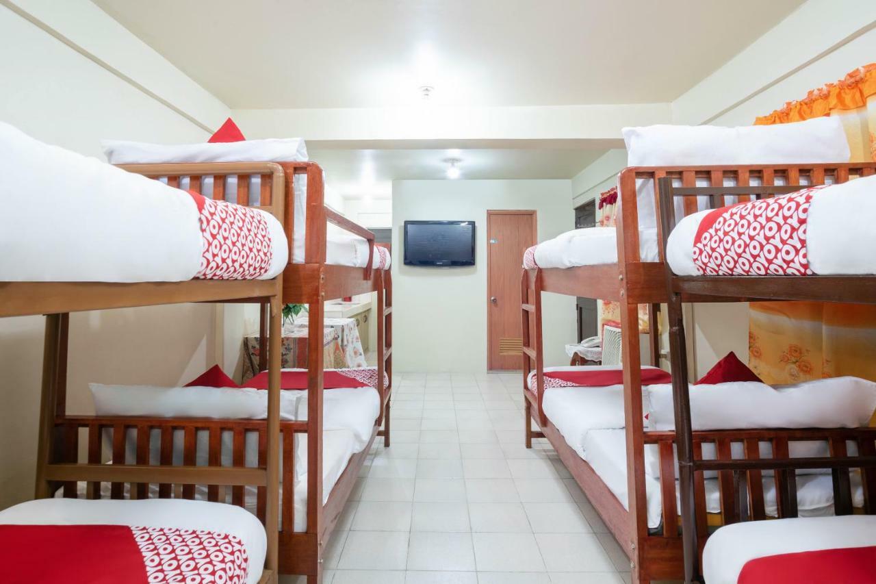 Conrado'S Apartelle Paranaque City Exteriér fotografie